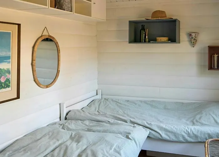Vakantiehuis Cozy Gem Near Tversted Plantage